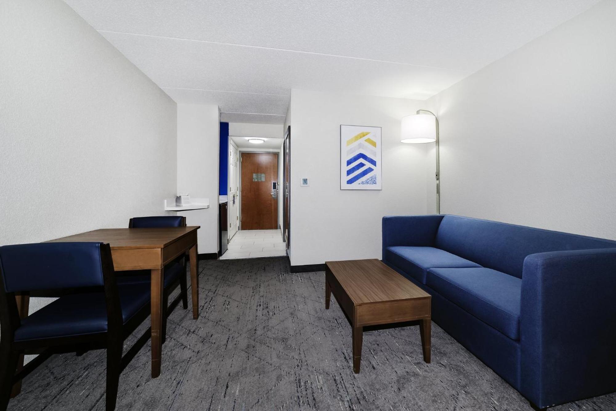 Holiday Inn Express & Suites Walterboro By Ihg Экстерьер фото